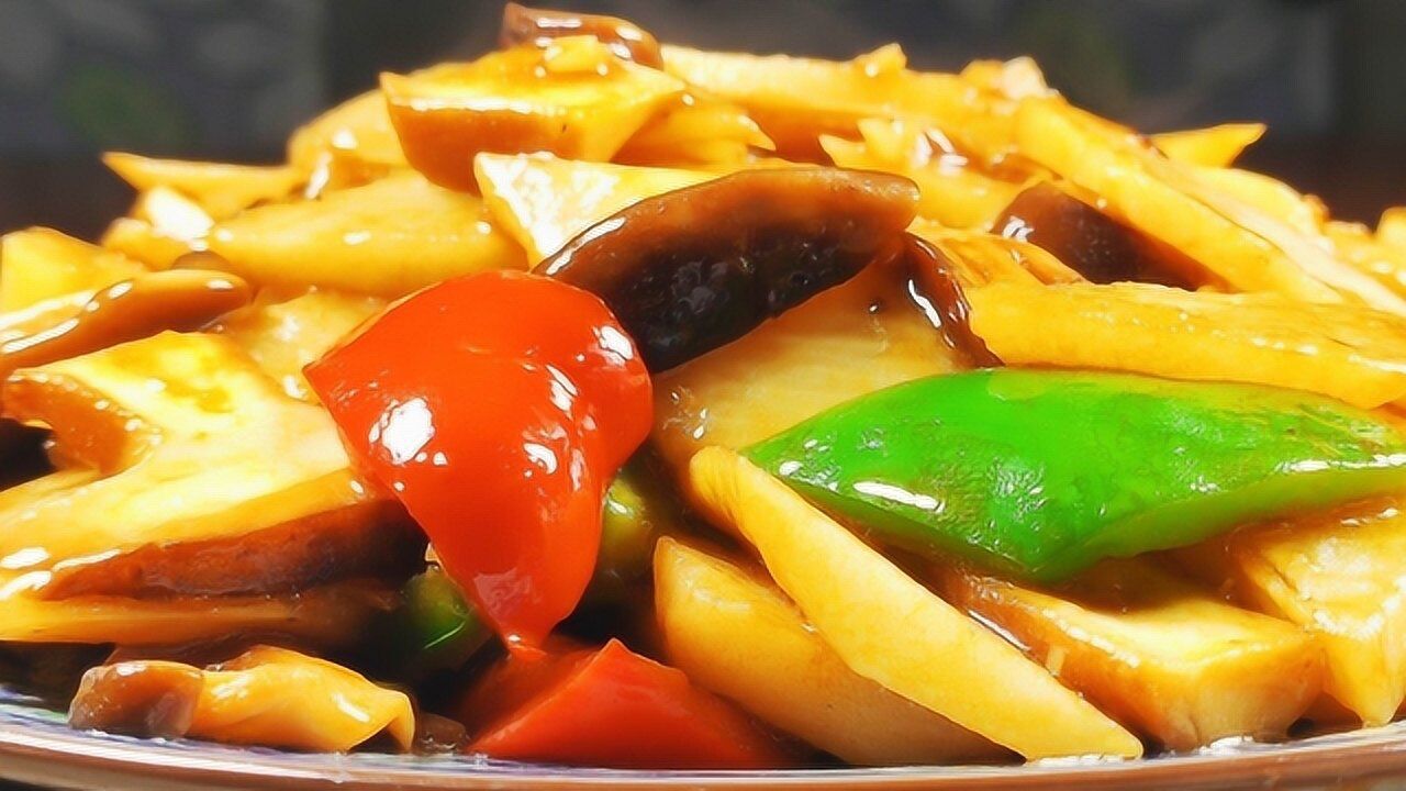 山药烧香菇,做起来不难,吃起来美味,是一道营养丰富的健康菜肴