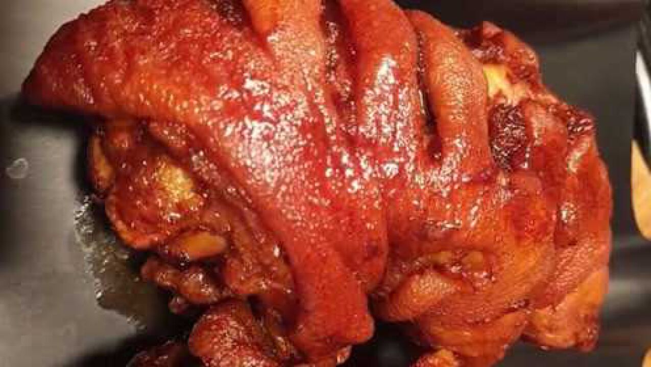 虎皮猪蹄的做法,肥而不腻,制作方法和配料都告诉你,简单易学