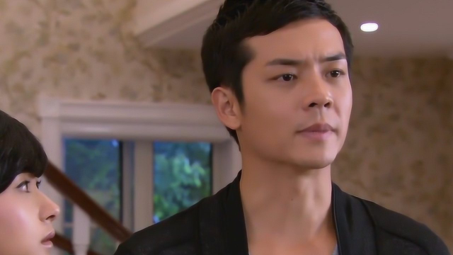 速看花非花雾非雾第49集耿若尘接到公司电话透露公司仓库失火了