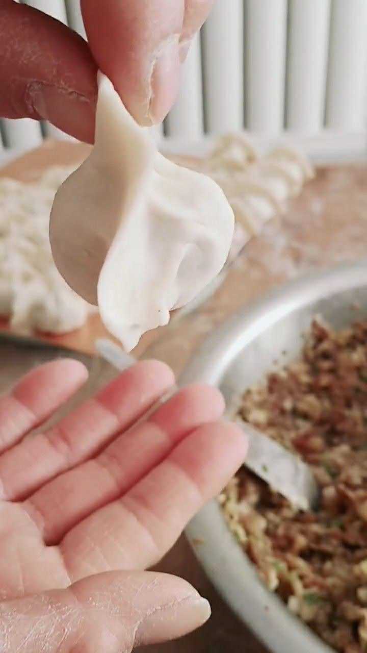 包饺子的手法教学,一秒钟就能学会特别的简单
