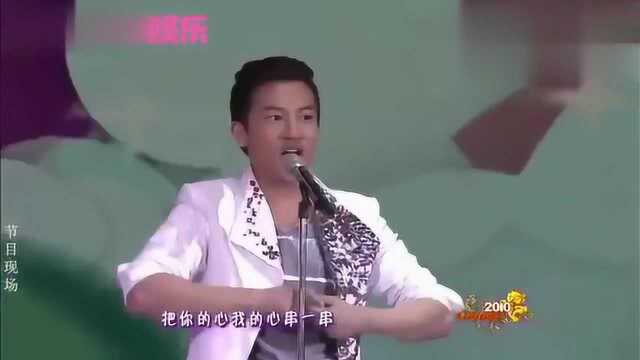 小虎队演唱合集,吴奇隆苏有朋时隔多年再现经典,何炅感动落泪