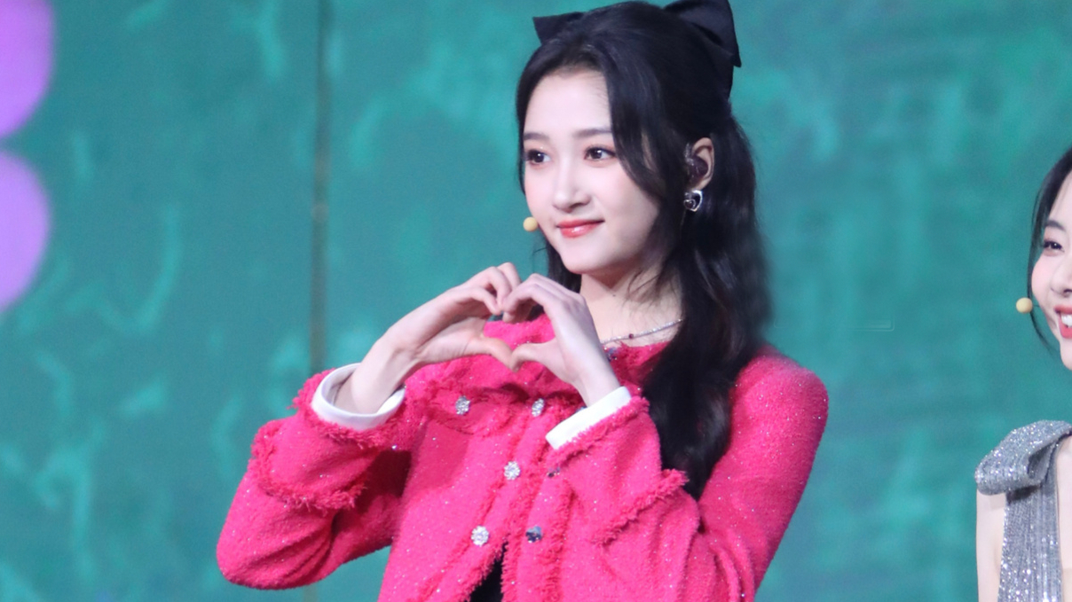 北京台春晚彩排,关晓彤谭松韵牵手合唱,杨超越柳岩演小品,娜然刘宇