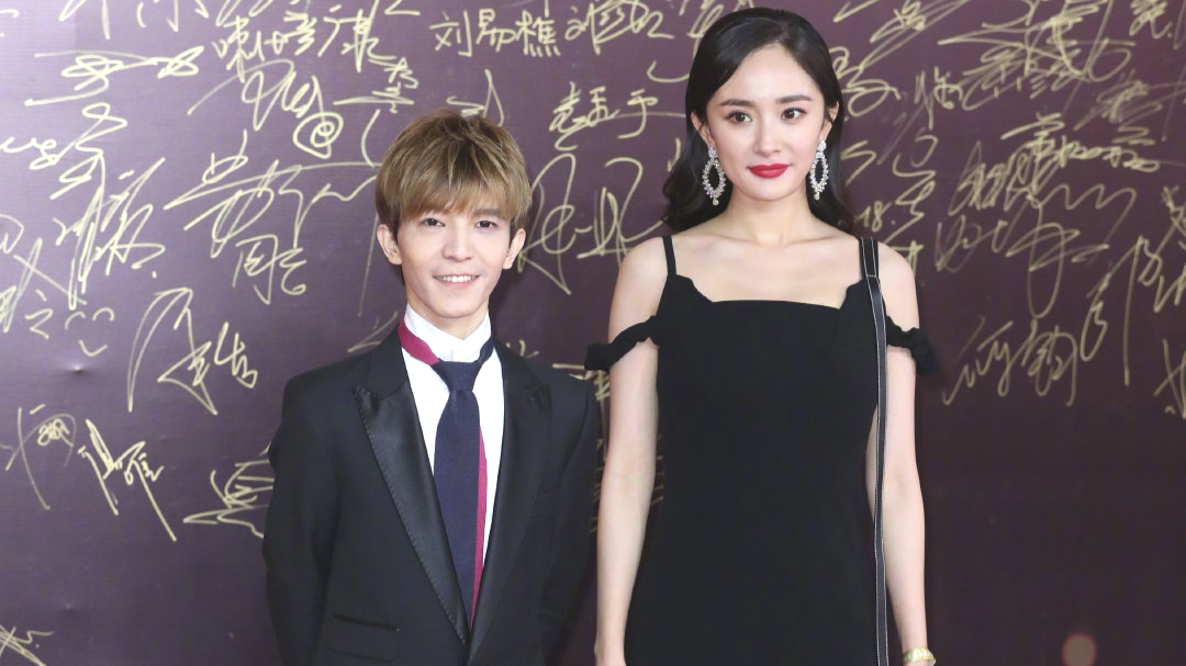 郭敬明和杨幂视频电话,女方给他看拍戏晒红的脸,两人聊曾经荒唐不羁的