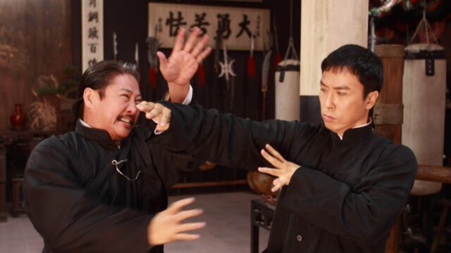 中国好功夫1:咏春拳实战视频,连珠炮般的短打直踢,20秒内打倒对手