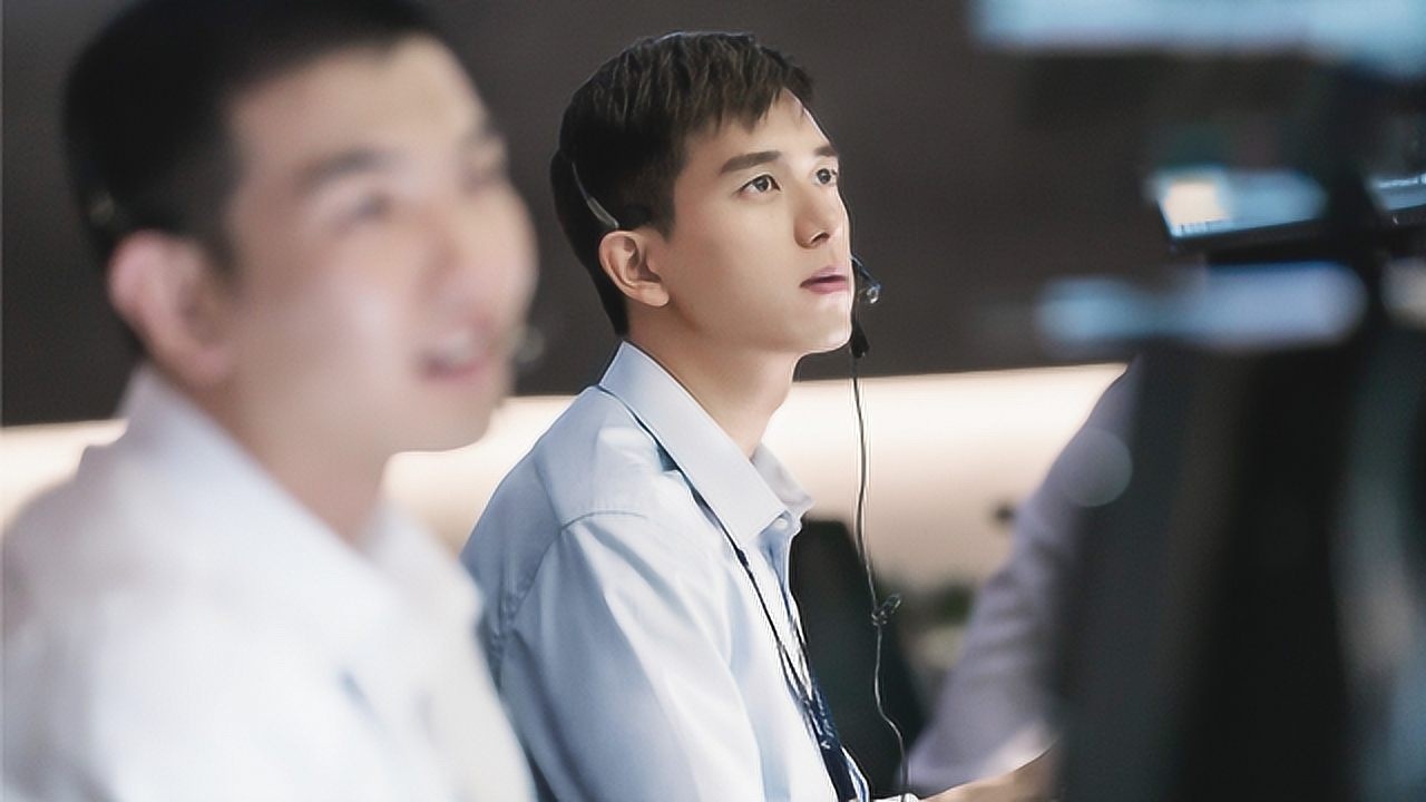 《中国机长》李现原型超可爱!自曝老婆也是"现女友"