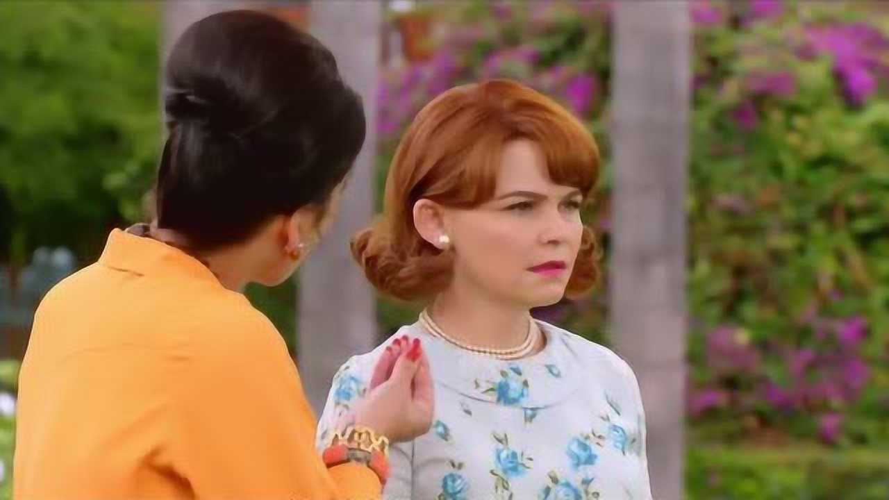 致命女人萨蒙妮尽力掩饰实情没想到还是被闺蜜知道了