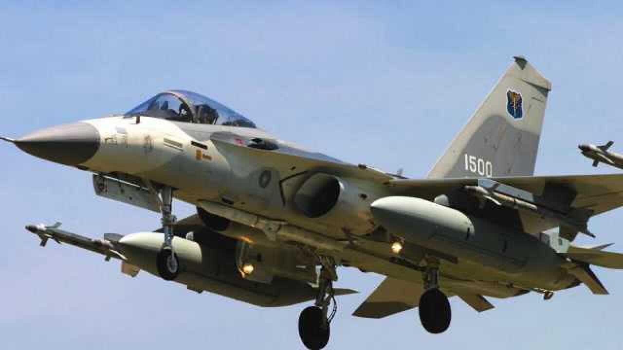 经国号战斗机身上多种作战装备三代机中难寻敌手