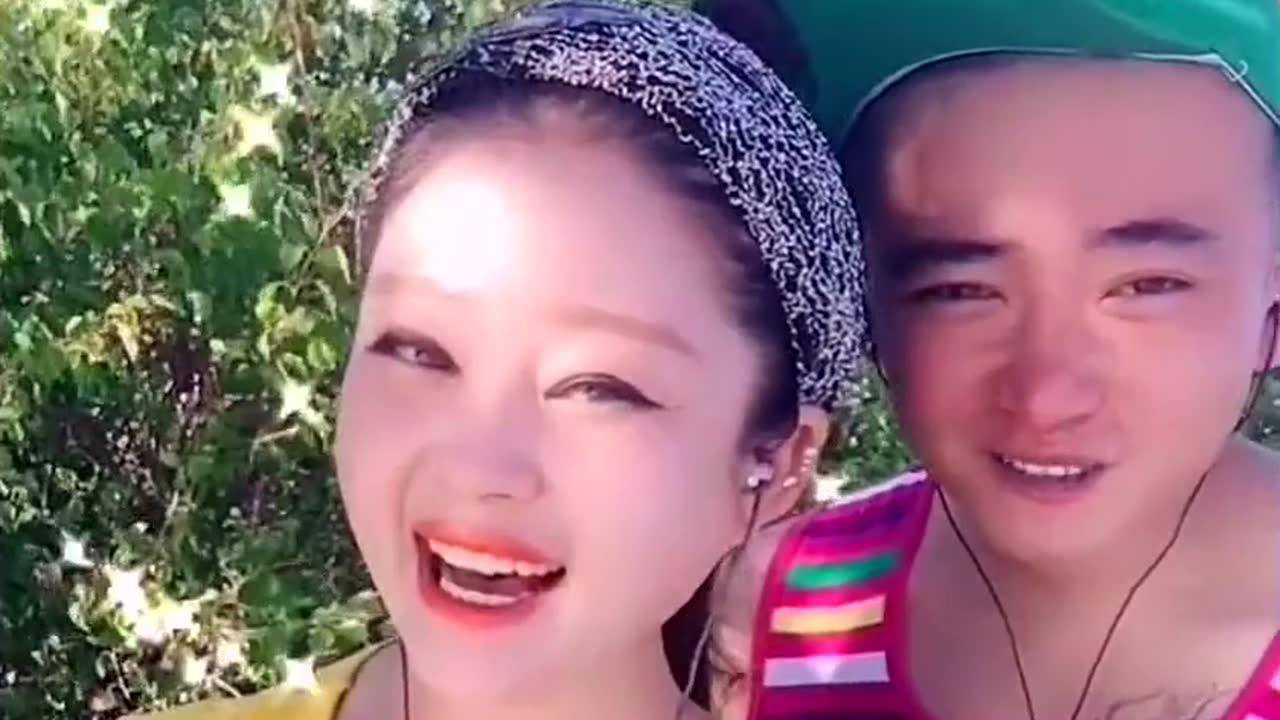 东北二人转《葡萄架下》