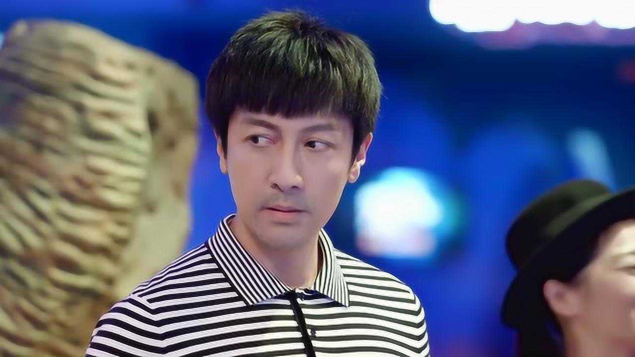 第二次也很美这魔术师也太坏了故意把牌拿走让安安有些懵