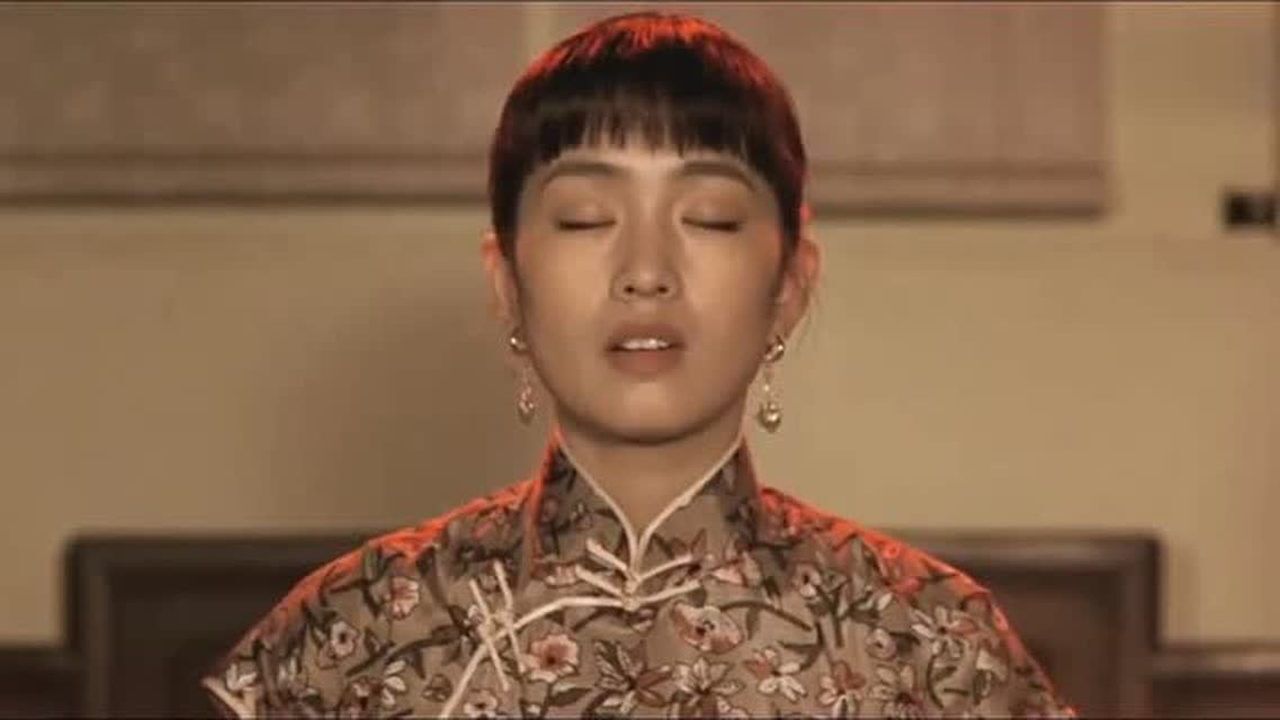 大红灯笼高高挂:四太太颂莲渐渐学会了享受锤脚的感觉