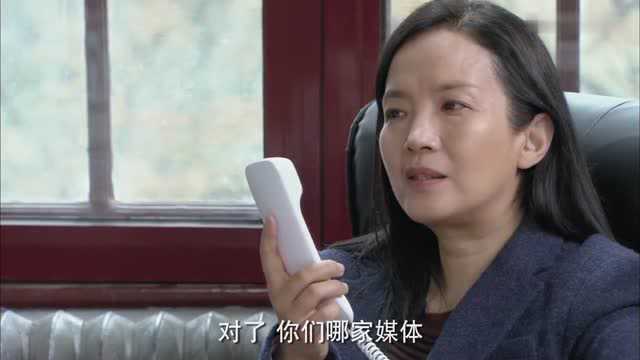 戈玲说是他前妻,经纪人急了说李东宝未婚,还要让戈玲写头条道歉