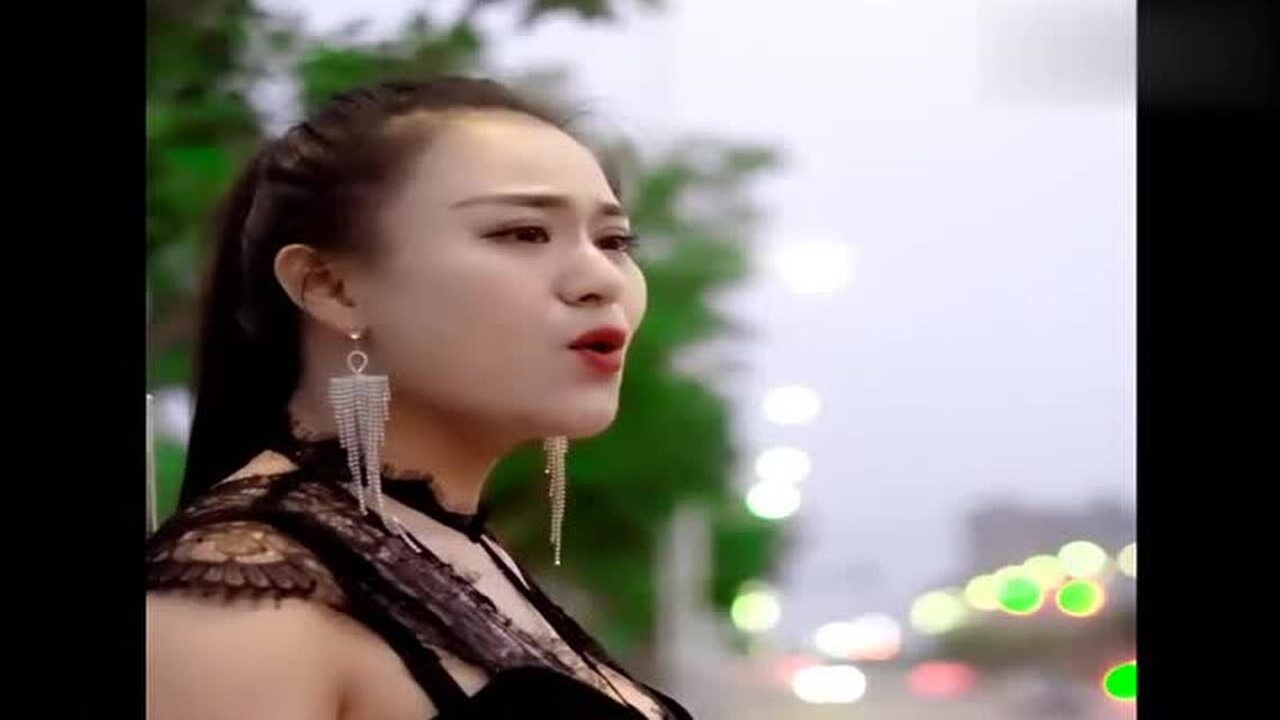 性感女歌手一首《我的快乐就是想你》旋律欢快,醉人心扉!_腾讯视频