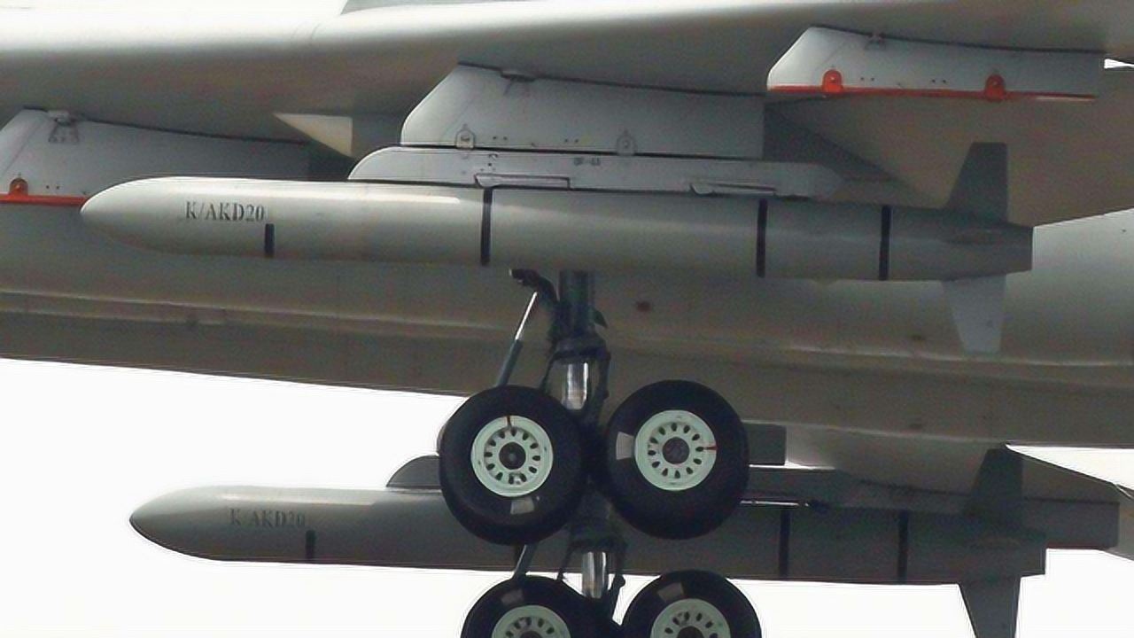 中国最新巡飞弹有多牛？未完成任务能自动返航，可滞空12小时再开火！_腾讯视频
