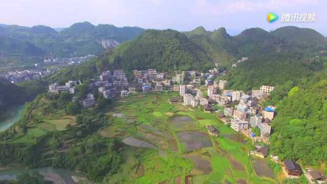 航拍贵州凯里山村!这里的风景很好!简直是世外桃源