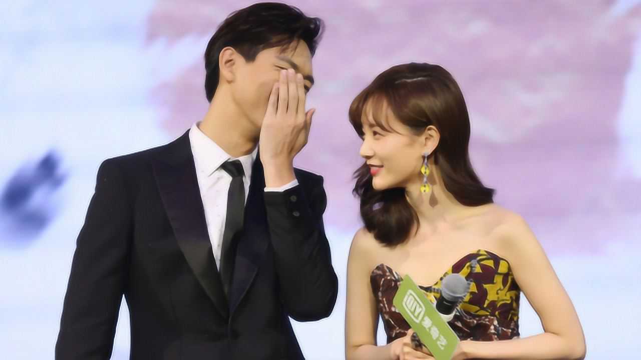 李一桐被刁难如何看待脸盲的评价李现6字解围暴露两人真实关系