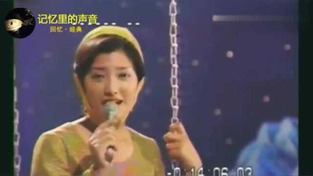 山口百惠一曲青春气息的《梦先案内人》太赞了!不由的陶醉其中!