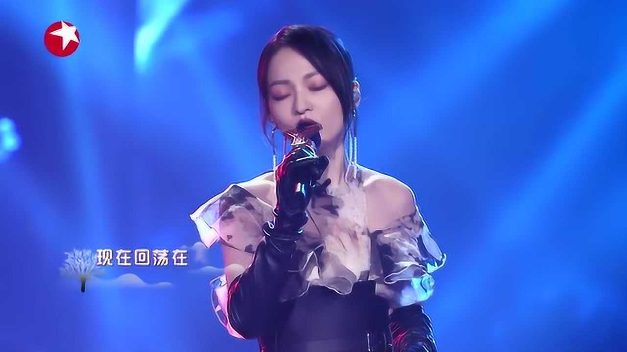 肖战化身暗黑骑士演绎不一样的呐喊我们的歌张韶涵