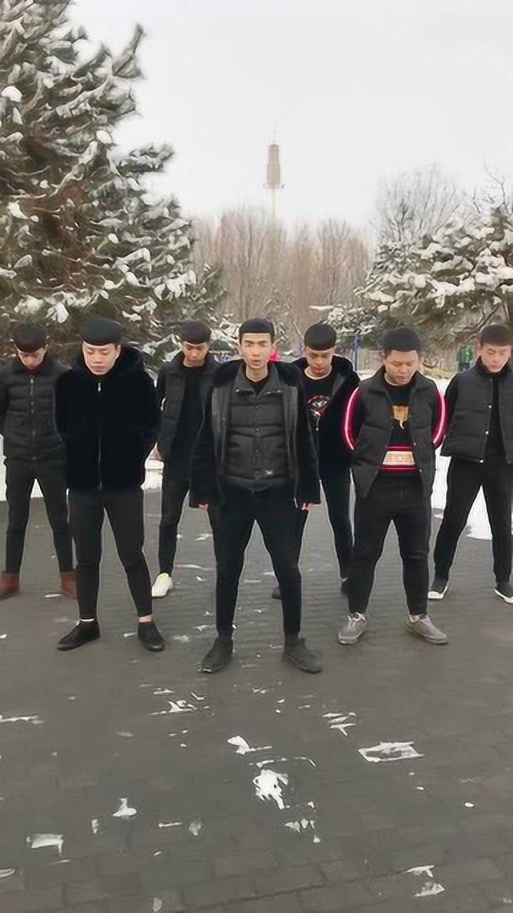 据说这是比牌牌琦还要狠的激光雨!