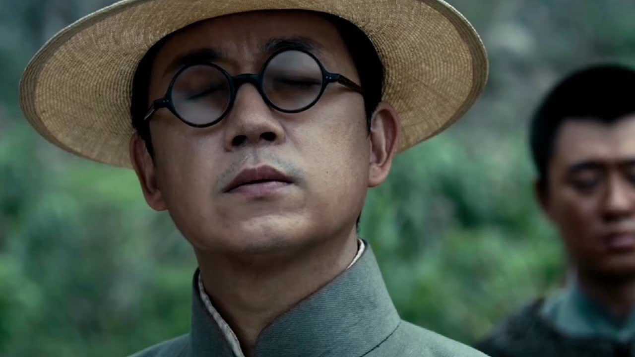 搬山卸岭齐聚瓶山陈玉楼施展寻龙诀听声辨穴