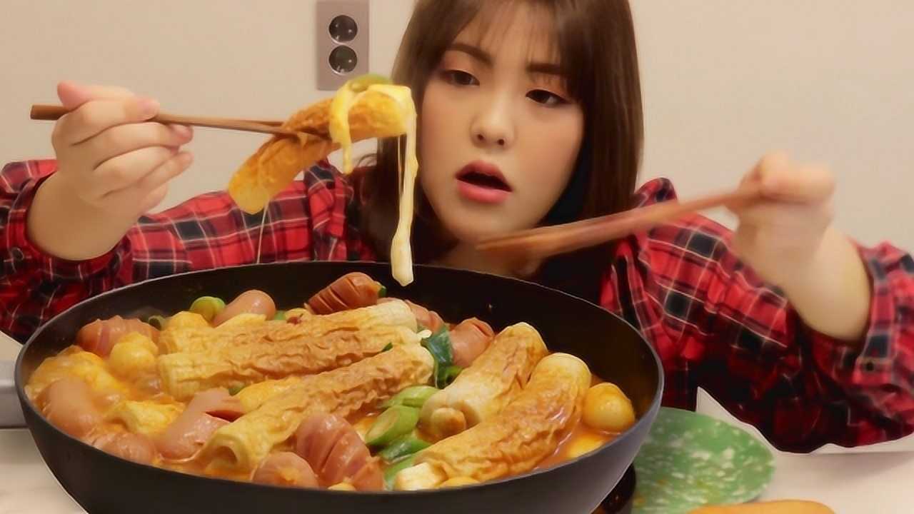 韩国胖妞秀彬吃播减肥的时候太辛苦了偷吃一碗麻辣烫解馋