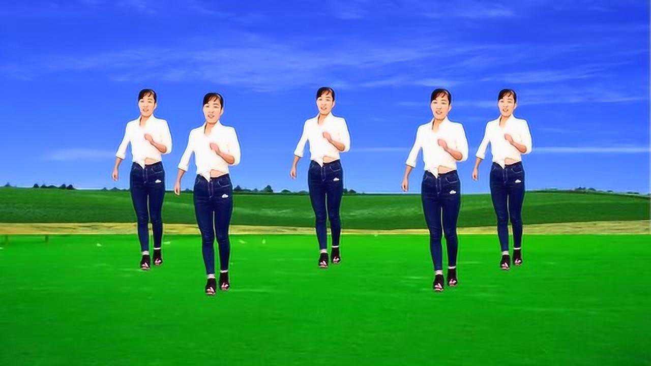 80年代经典老歌广场舞《年轻的朋友来相会》轻松自然28步简单易学