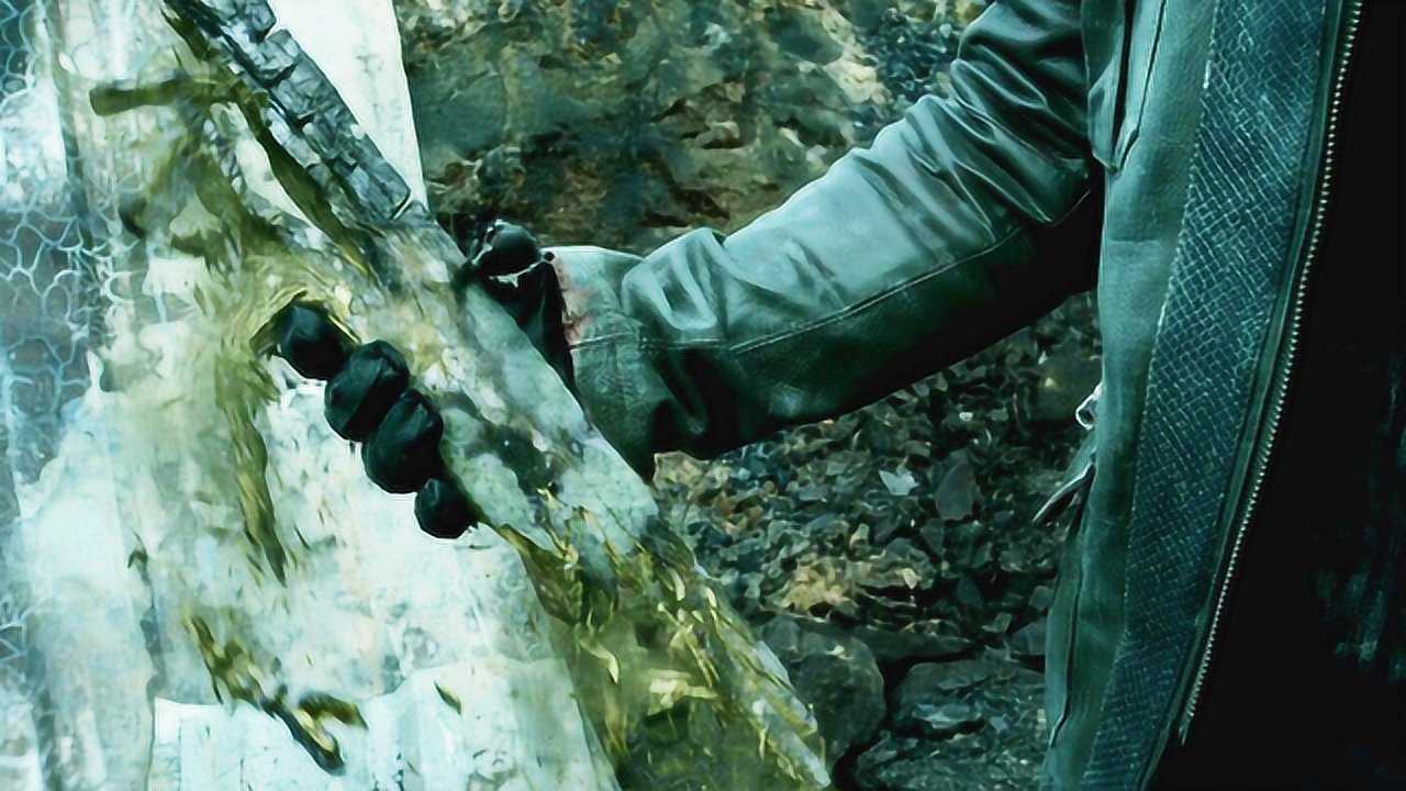 反派一伸手,手上的木板瞬间变成灰,原来他获得了地狱的腐蚀能力