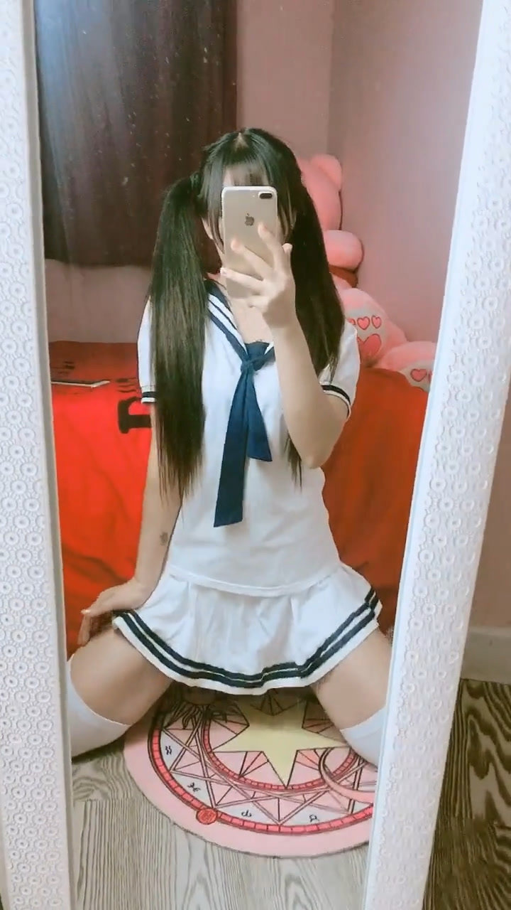 像我这么可爱的女生,也可以做到御姐跪的