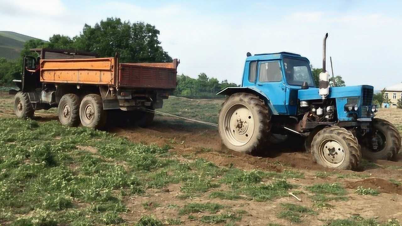 卡车和拖拉机拔河将油门踩到底后才知道差距有多大
