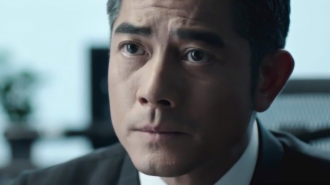 寒战2:莫sir的人去了港大水库,刘杰辉用无人机跟踪他们!