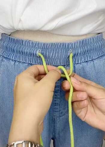 露腰的季节,裤子绳结你真的会系么?这样系超好看!