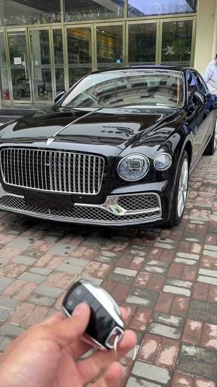 当宾利飞天女神车标升起的那一刻,你心动了吗?