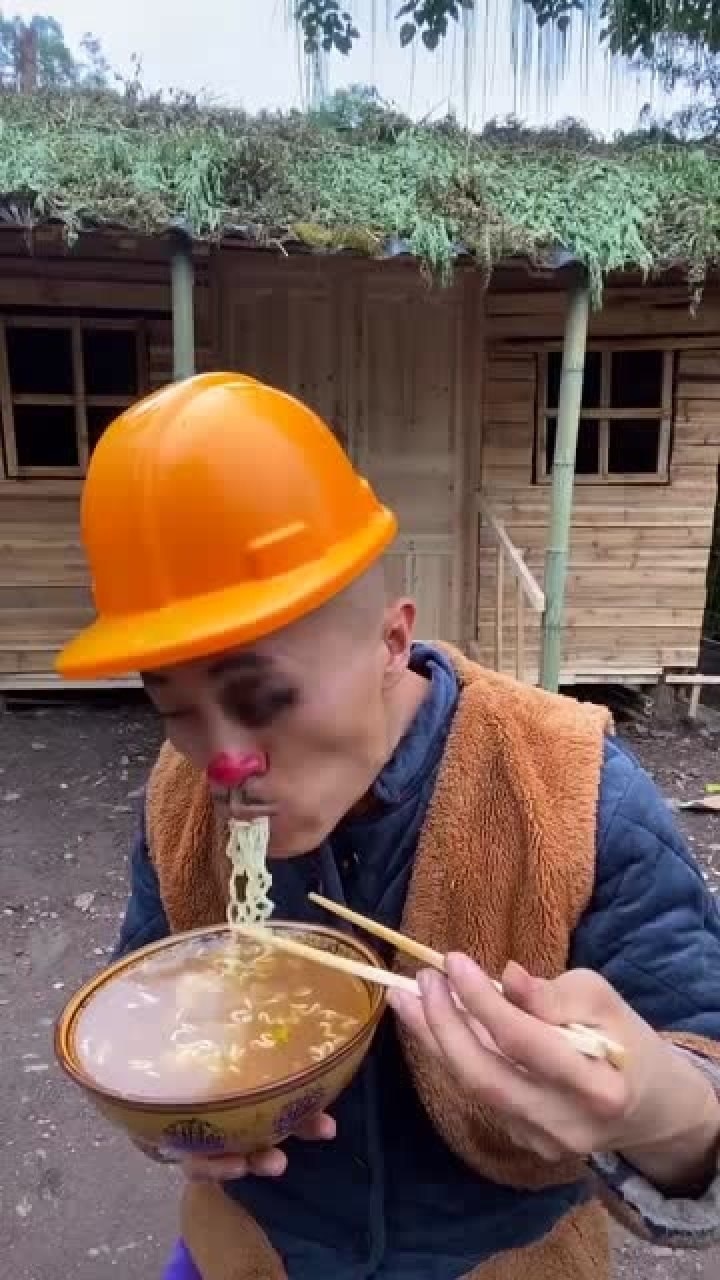 光頭強吃泡麵