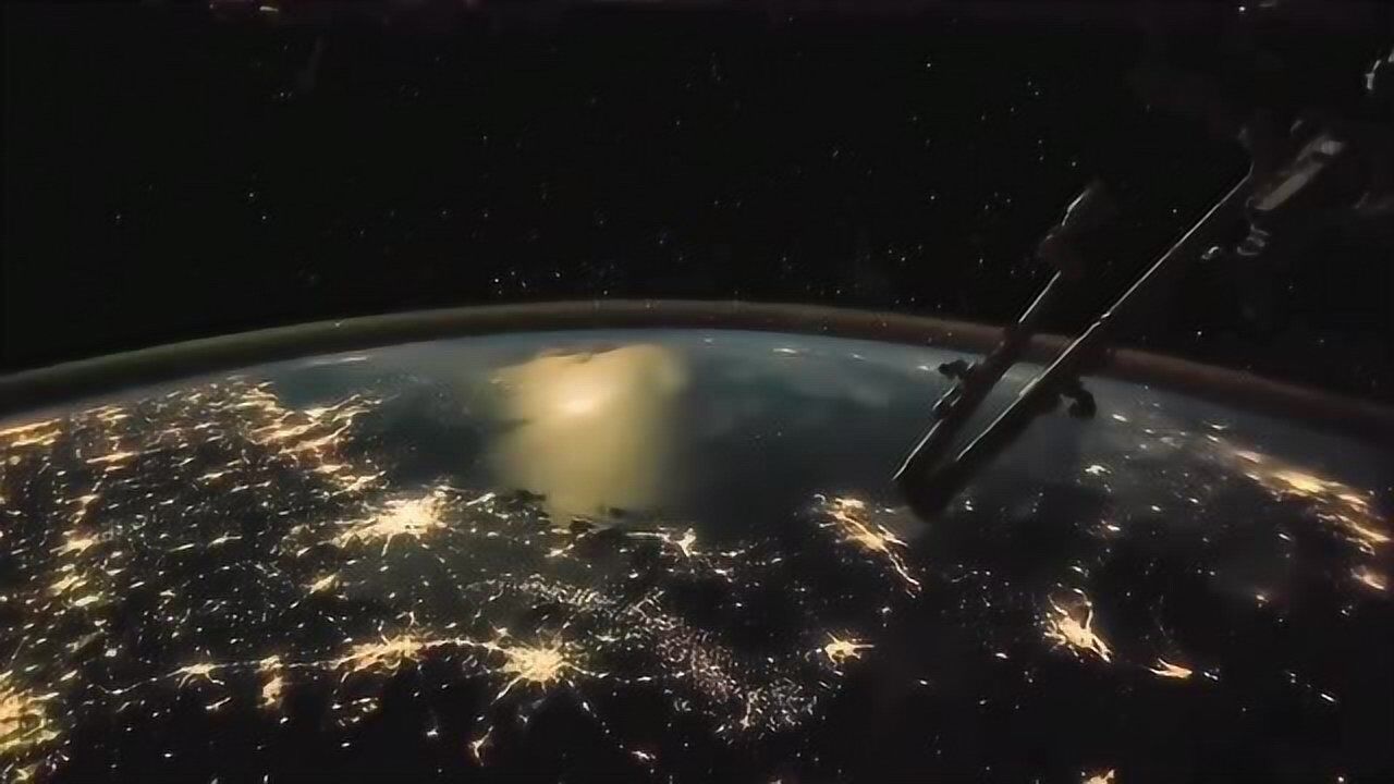 从太空看地球的夜晚,祖国的夜晚灯火阑珊,星星好刺眼