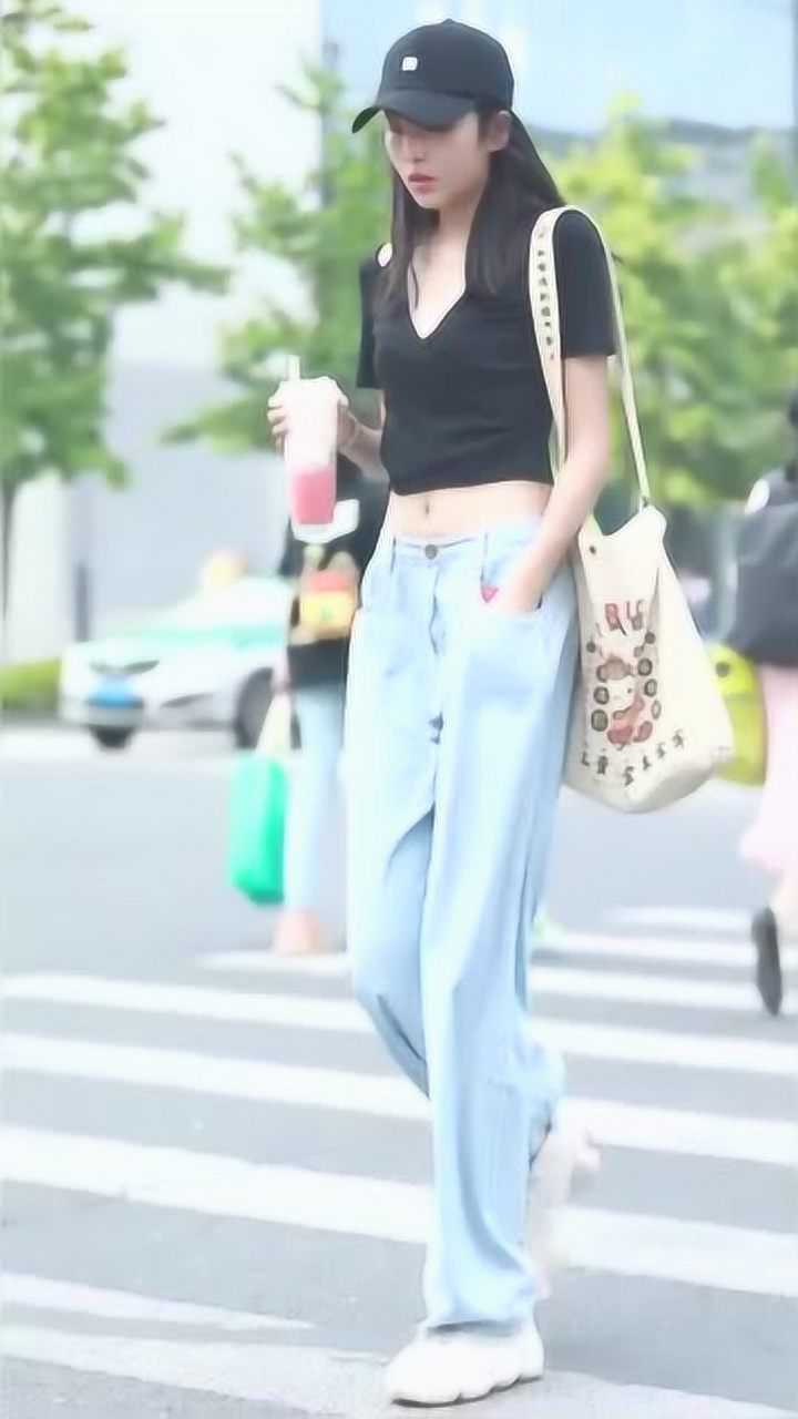 对男生来说,女生身材好就是不胖不瘦匀称有肉!