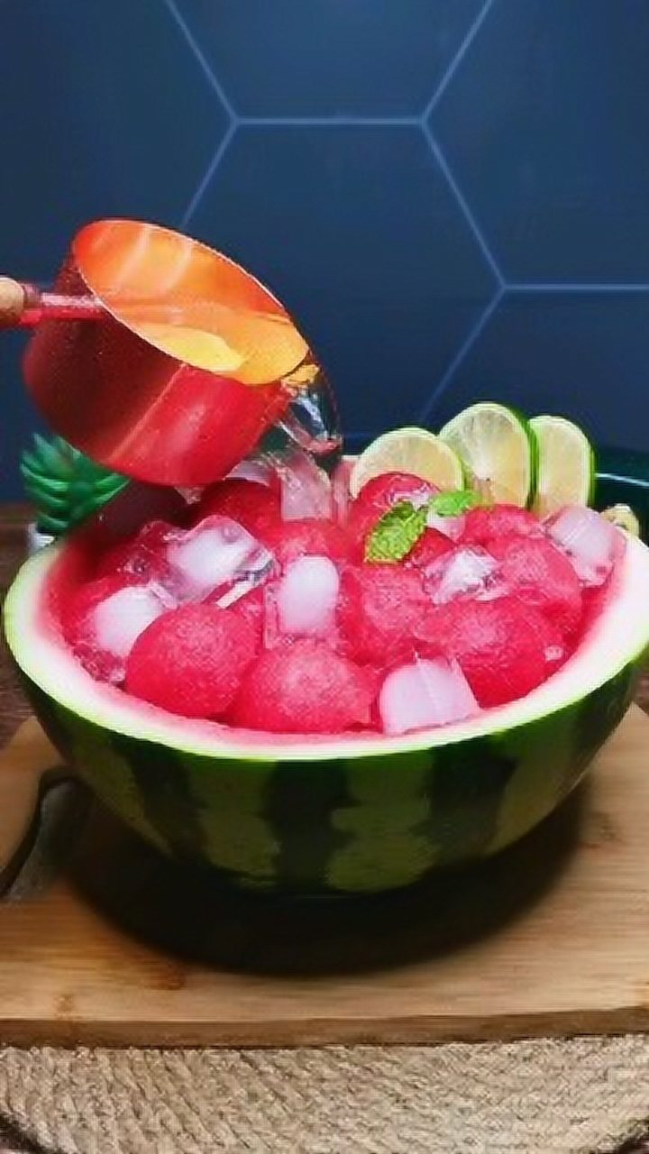 夏日解暑必备,家里便可做的西瓜冰饮