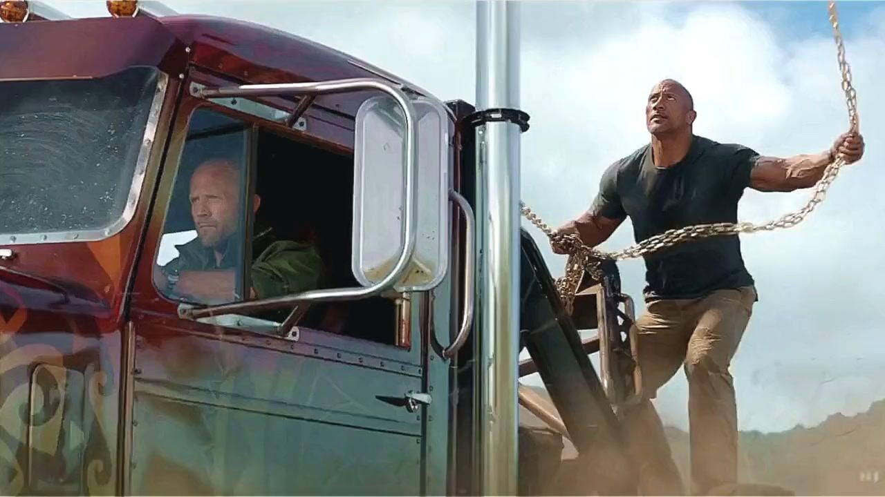 速度与激情特别行动 强森徒手拉飞机