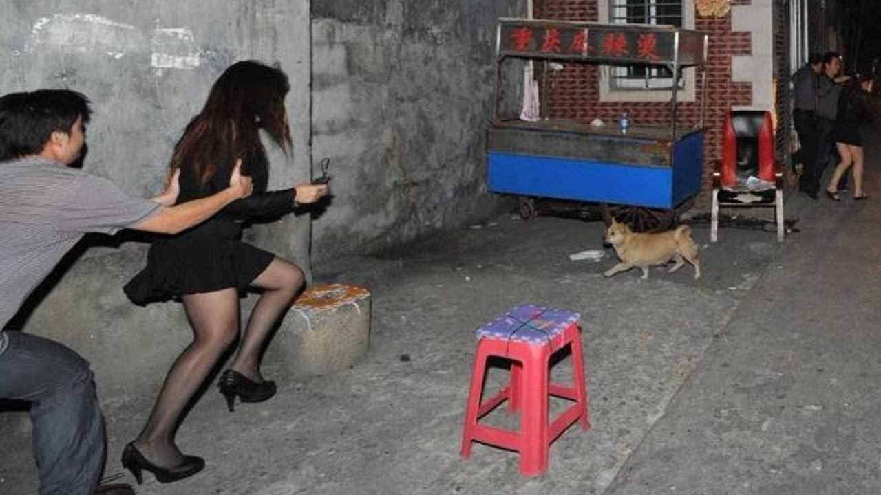 珍贵影像:东莞扫黄前的城中村,小姐究竟有多泛滥?