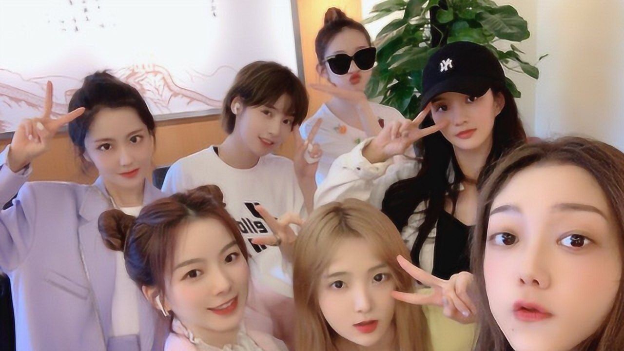 硬糖少女303综艺名场面,艺能感满分