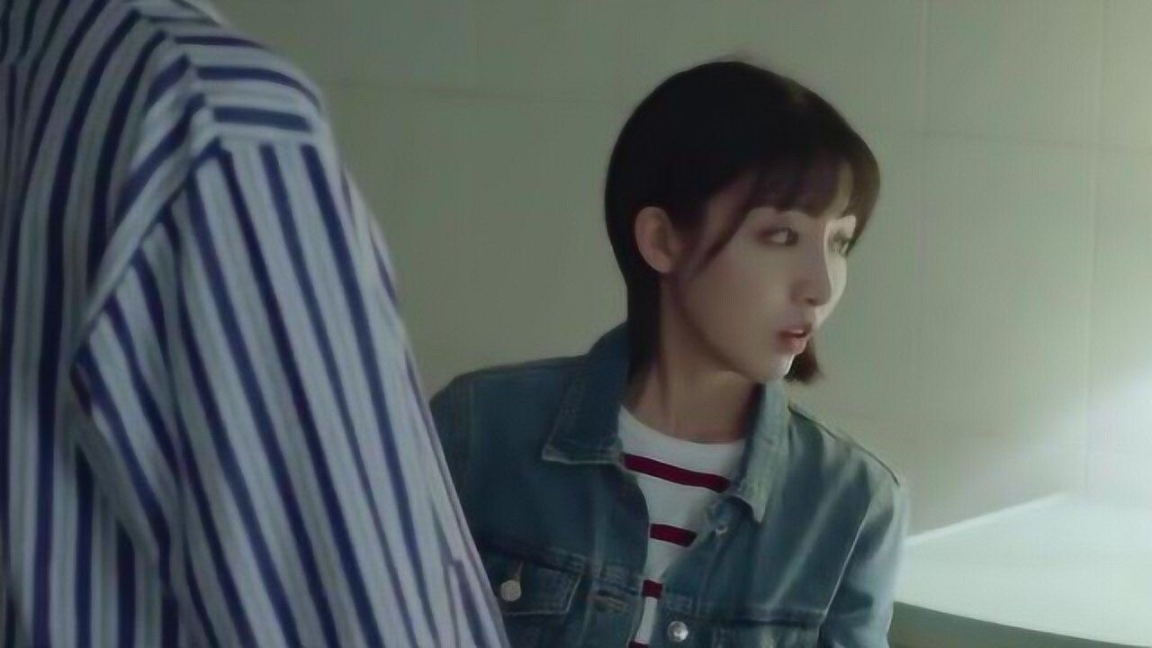 白洁看着床上的春生,流出了伤心的眼泪,这是她一生最爱的男人!_高清1080P在线观看平台_腾讯视频