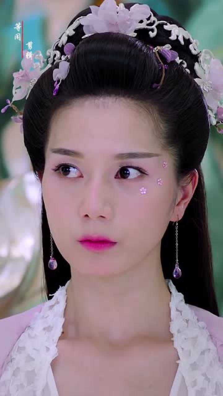 长芳主神仙颜值,在剧中更是高贵大方,有一种古典的美!
