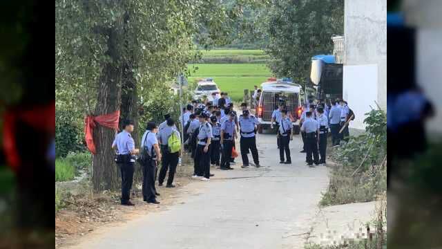 江西乐安杀人案追踪:数千人围捕嫌犯 村民门户紧闭