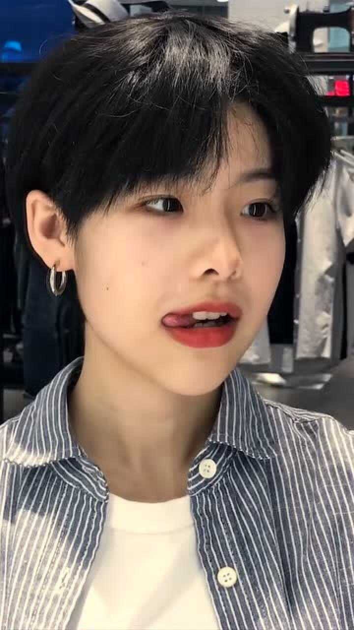 当你身边的假小子开始留头发发型不是关键颜值才是