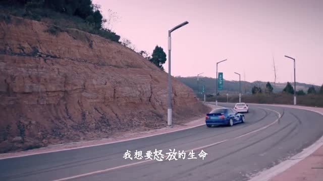 汪峰励志歌曲《怒放的生命》,歌词情深意切,歌声嘹亮动听!