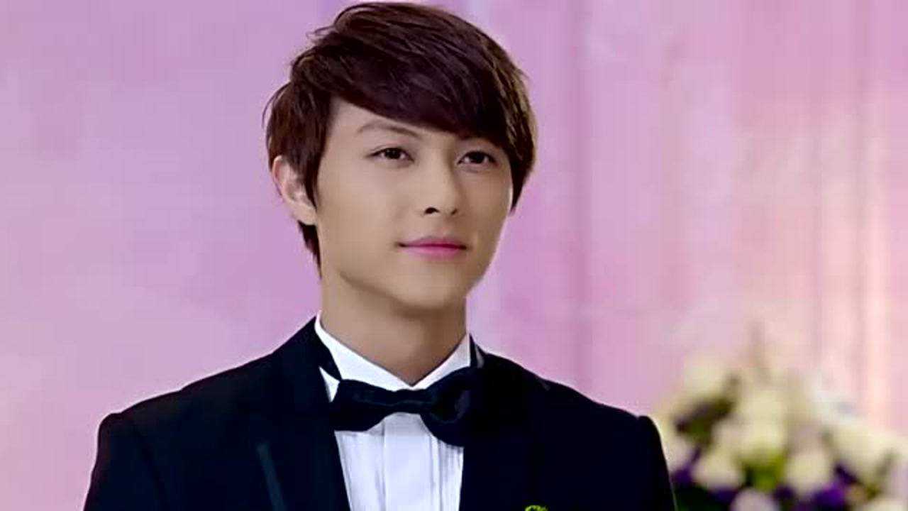 妻子的谎言佳媛穿着婚纱缓缓走向东旭场面温馨幸福