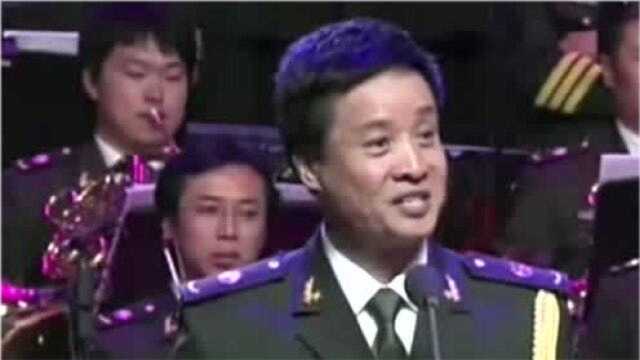 阎维文献歌给李双江教授,不愧是将军级歌唱家,声音如万马奔腾!