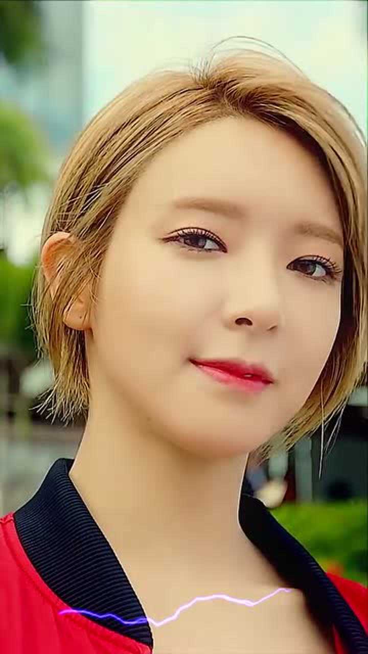 aoa草娥高清视频混剪,是她让我知道原来女生短发可以这么美!