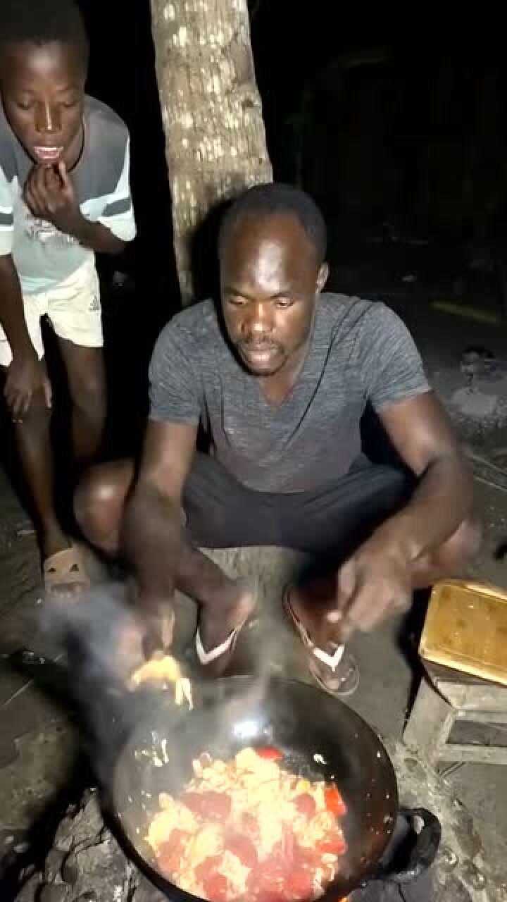 黑人到了夜里自带隐身术不露牙根本找不到人