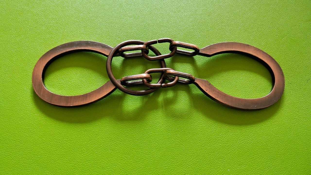 益智魔术教学:智力扣玩具马蹄锁,既有趣又好玩