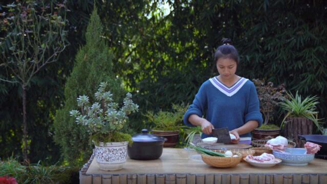 大魁芋,芋头界的boos,我在山里挖一大筐做美食