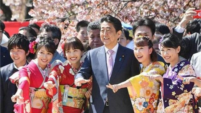 安倍晋三又出事了?“逮捕安倍”冲上日本热搜